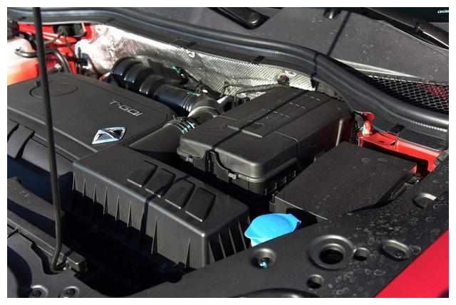 全新德系豪华SUV，曾是宝马奥迪的劲敌，如今定价仅12万