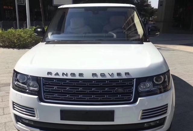 这车190多W拥有 16年加长揽胜创世巅峰SV版-5.0T-白色棕皮 德版