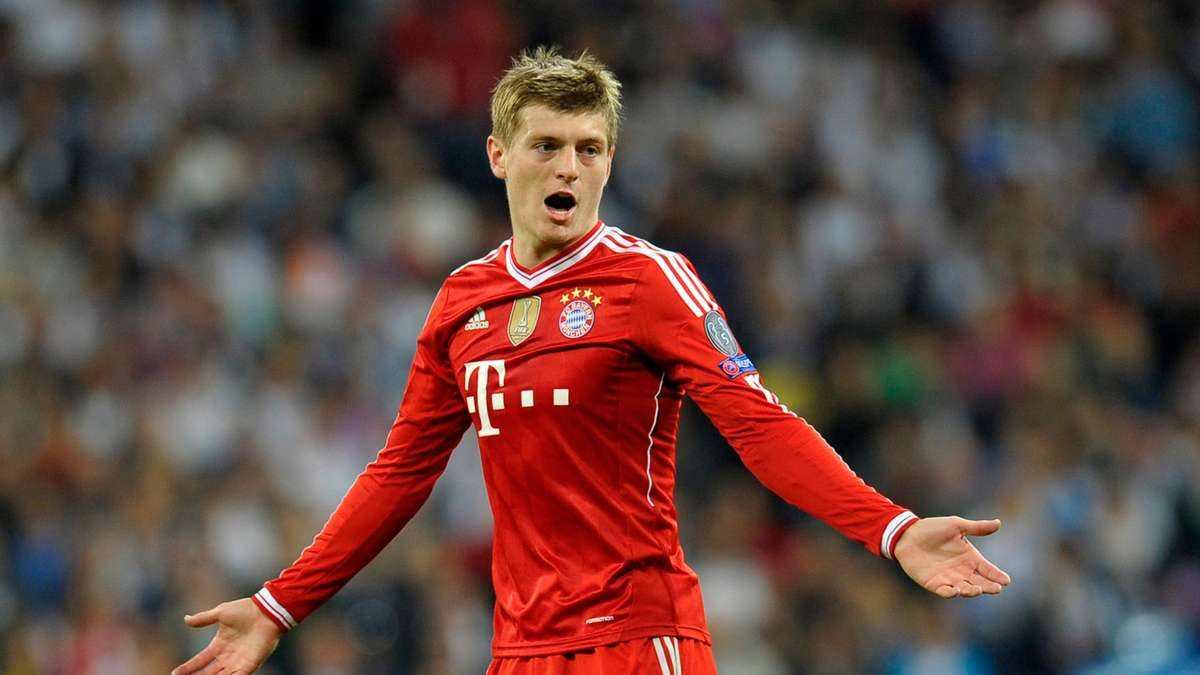 2018德国足球先生克罗斯:陪跑三年终获奖,他是黑暗中唯一曙光