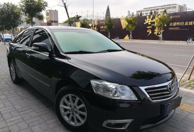 新车落地20万的丰田凯美瑞，10万公里后，车主欲8万转售，没人要