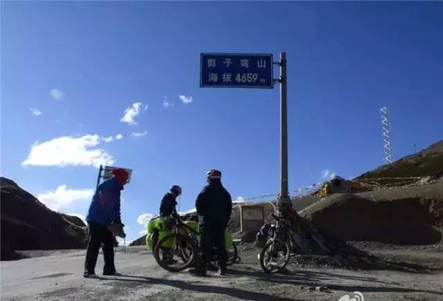 跑完川藏线的狗狗“小萨”, 现在它怎么样了?