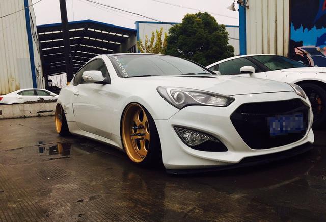 韩国车现代劳恩斯酷派 玩Hellaflush风格的改装效果也很出色