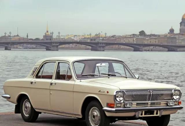 聊聊曾经熟悉的老车 GAZ M24“伏尔加”