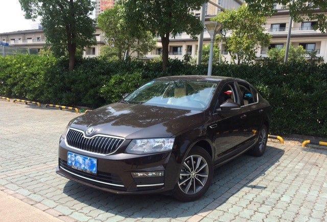 朋友推荐买速腾或者朗逸, 家用车提这款车不后悔