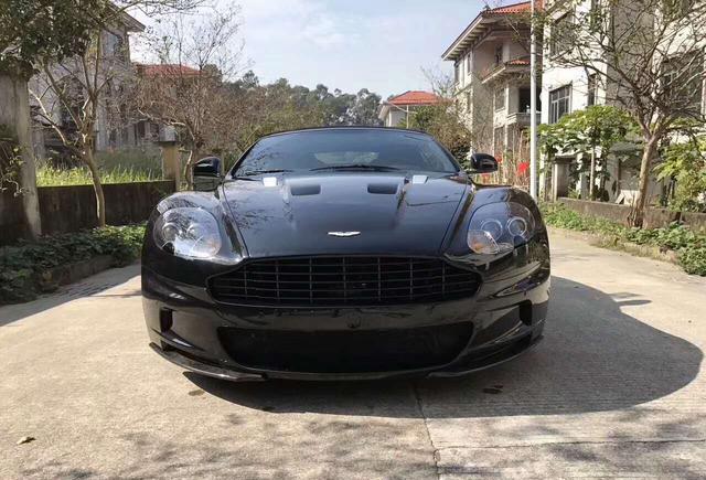 全球限量版30台 极品德版13款阿斯顿马丁八十万购买 值吗?