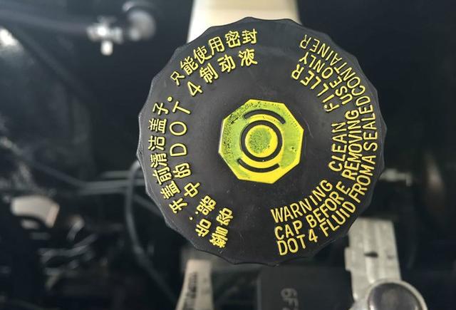 爱车做保养,顺便看看新车凯翼V3
