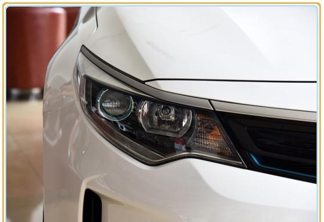 这车曾卖20万，比宝马3漂亮，比凯美瑞上档次，现14万买啥帕萨特