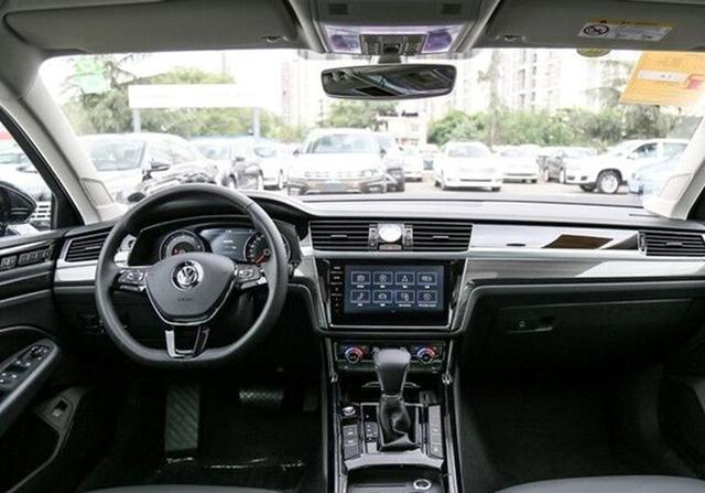 奥迪A6L同平台,气场不输宝马5系,跌至27万起