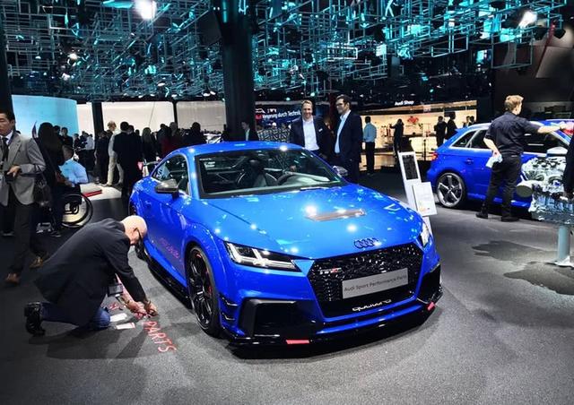 奥迪再推豪车系列，夜店首选的车型，高动力加速不过3秒而已