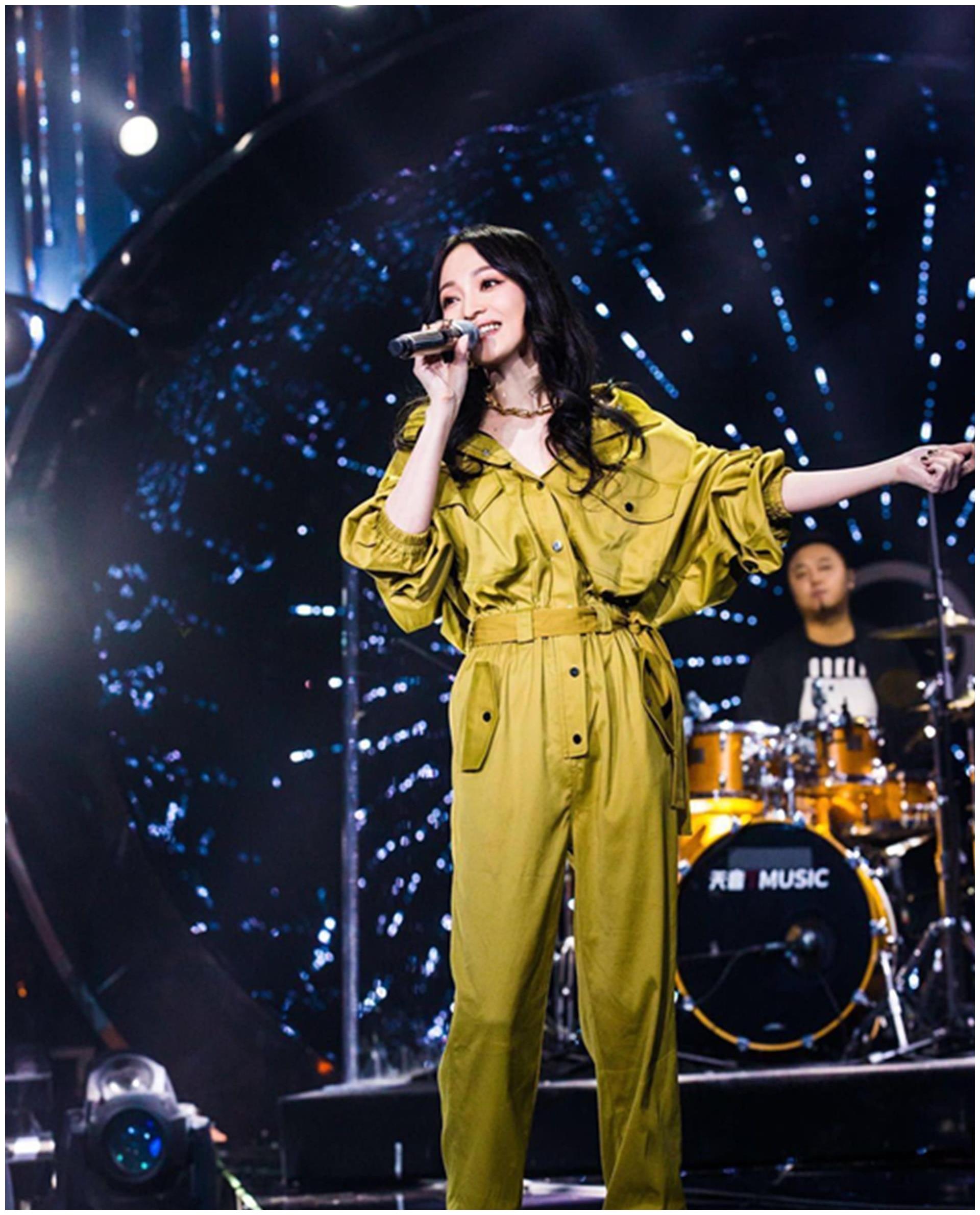 颜值才华都在线的4位女歌手,张韶涵上榜,她被称颜值最