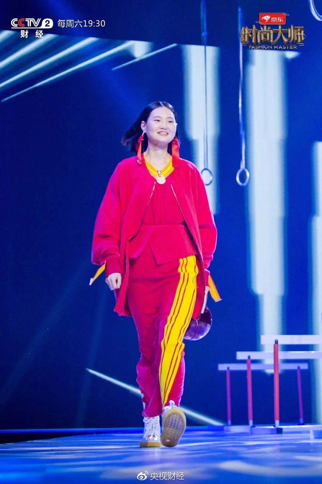 网红女装“LINCHAOZHANG”国潮秀开幕与飞跃推联名款_联商网