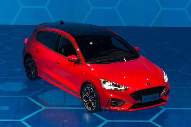 思域已挂！大众高尔夫迎战！福特发布全新福克斯！