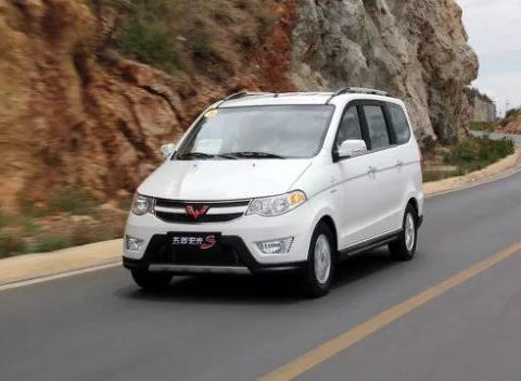 马路上最常见的5款车，第一款就亮了！