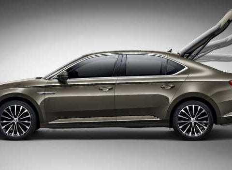 比速腾更有质感，13万买德系中级车，比迈腾便宜4万