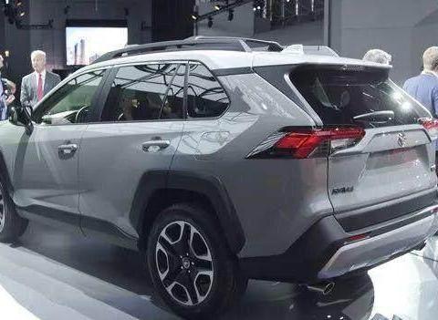 丰田死对头该哭了！全新SUV比汉兰达大气降4万仅16万比途观厚道