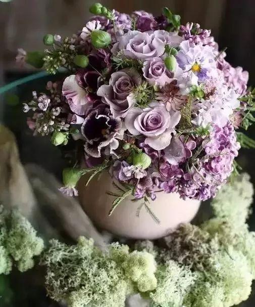 鲜花色彩搭配:花束的基本的色彩搭配的知识您