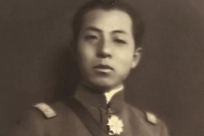 西安事变给蒋介石身体造成什么伤害?拔光