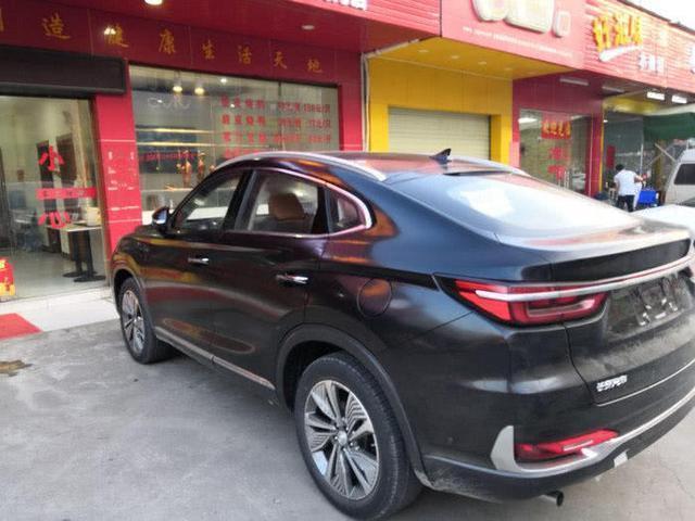 长安首辆磨砂黑cs85现身,溜背设计,比宝马x6还有气势!