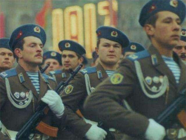 苏联解体后,乌克兰继承大批苏联遗产,为何还是