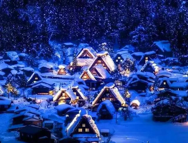 这个从童话故事里冒出来的小乡村,有全世界最梦幻的雪景!