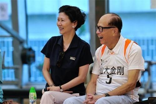 89岁的李嘉诚终于宣布退休认识下华人新首富李泽钜