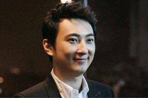 更高调的富二代:沉迷美色,是世界三大败家子之