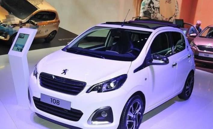 小型车市场要变天了！这车比奥拓省油，标配敞篷，仅5万气哭飞度