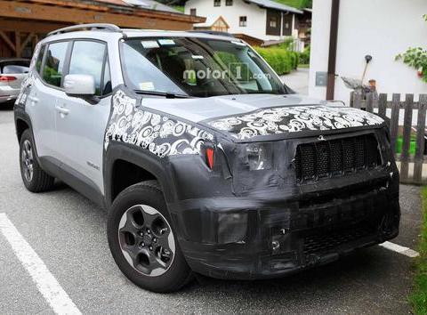 新款自由侠海外版谍照得到曝光，时尚与硬派融为一体