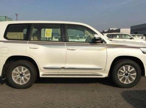 全时四驱，4，6升V8发动机，想去哪就去哪