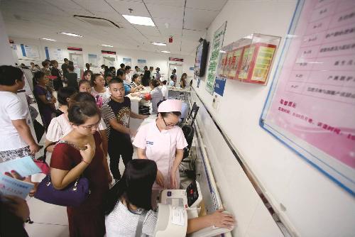 做试管婴儿屡次失败后,妻子被查出癌症,丈夫想