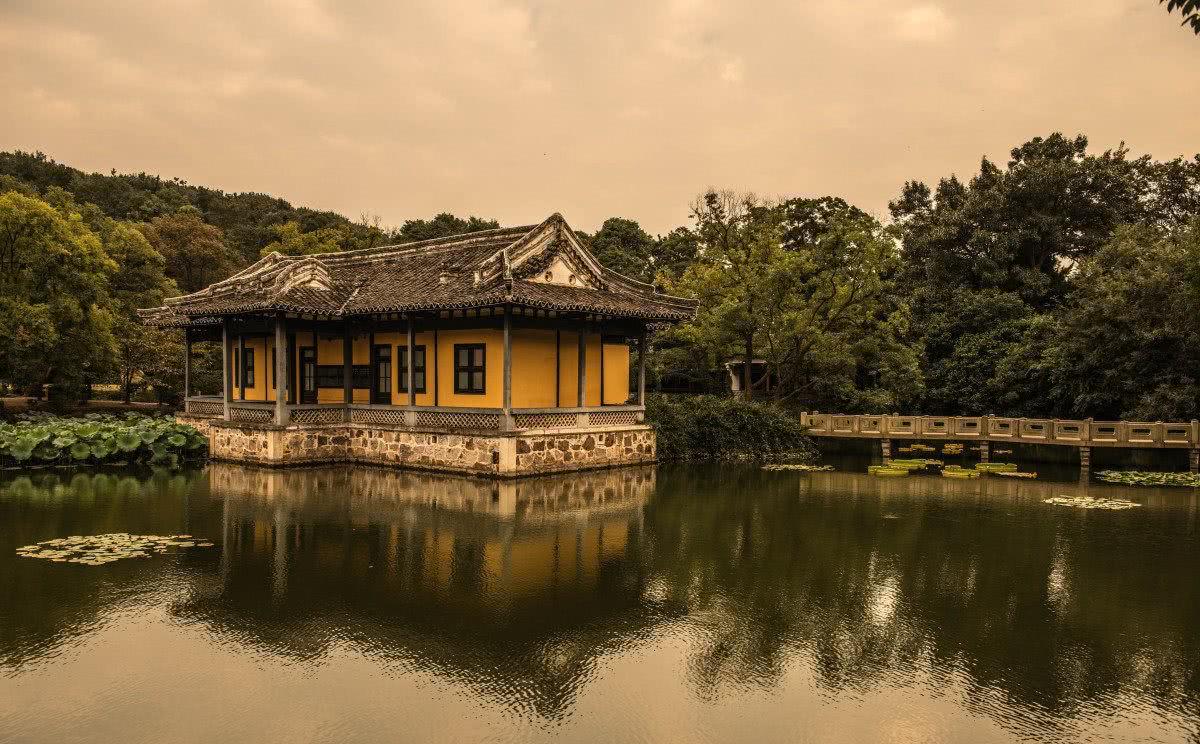 都是位于长三角州,浙江和江苏实力差距为什么