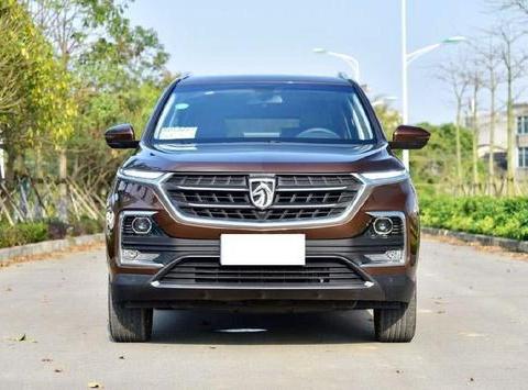 4月拿下15066辆, 1.5T配全景天窗仅售9.88万，后悔买哈弗H6！