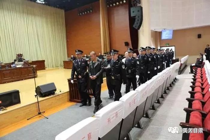 公开宣判!兰州一黑社会老大被判无期!其余13