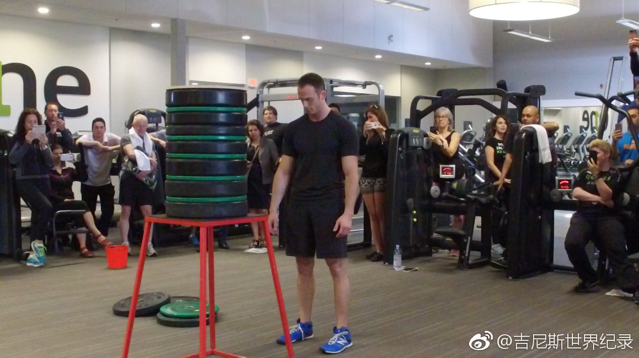 双腿立定跳高世界纪录:1.616米!单腿的世界纪