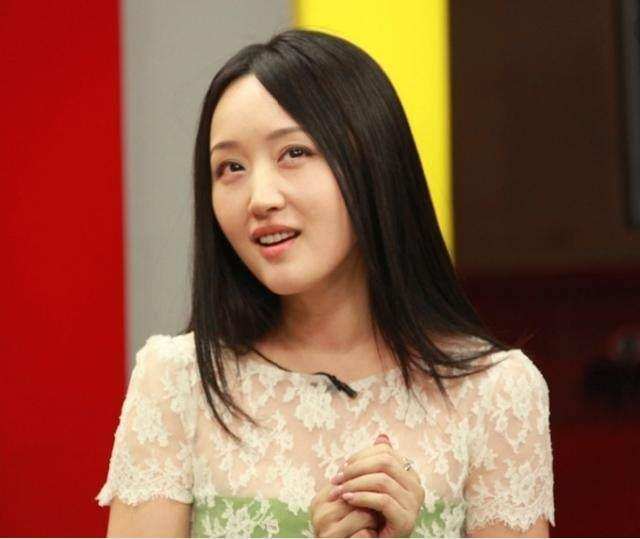 杨钰莹内衣写真_杨钰莹写真