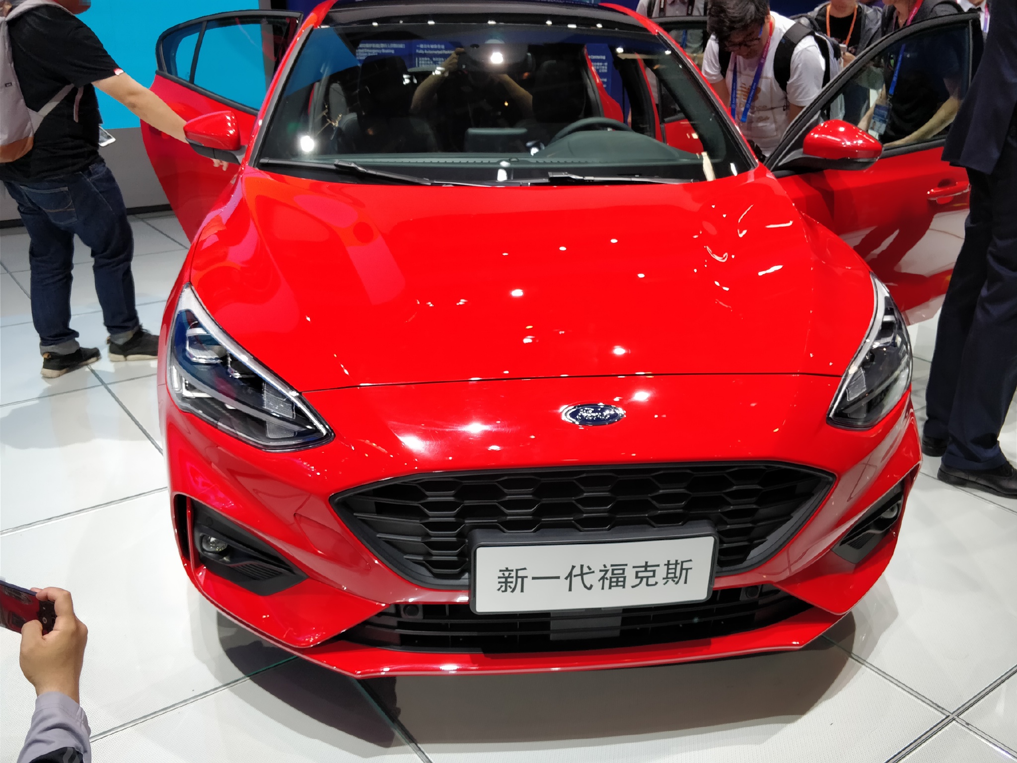 新福克斯 ST-line亮相
