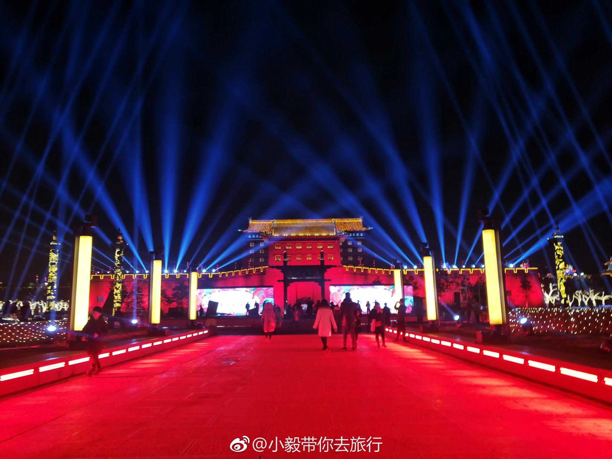 西安城墙适合白天去还是晚上去?