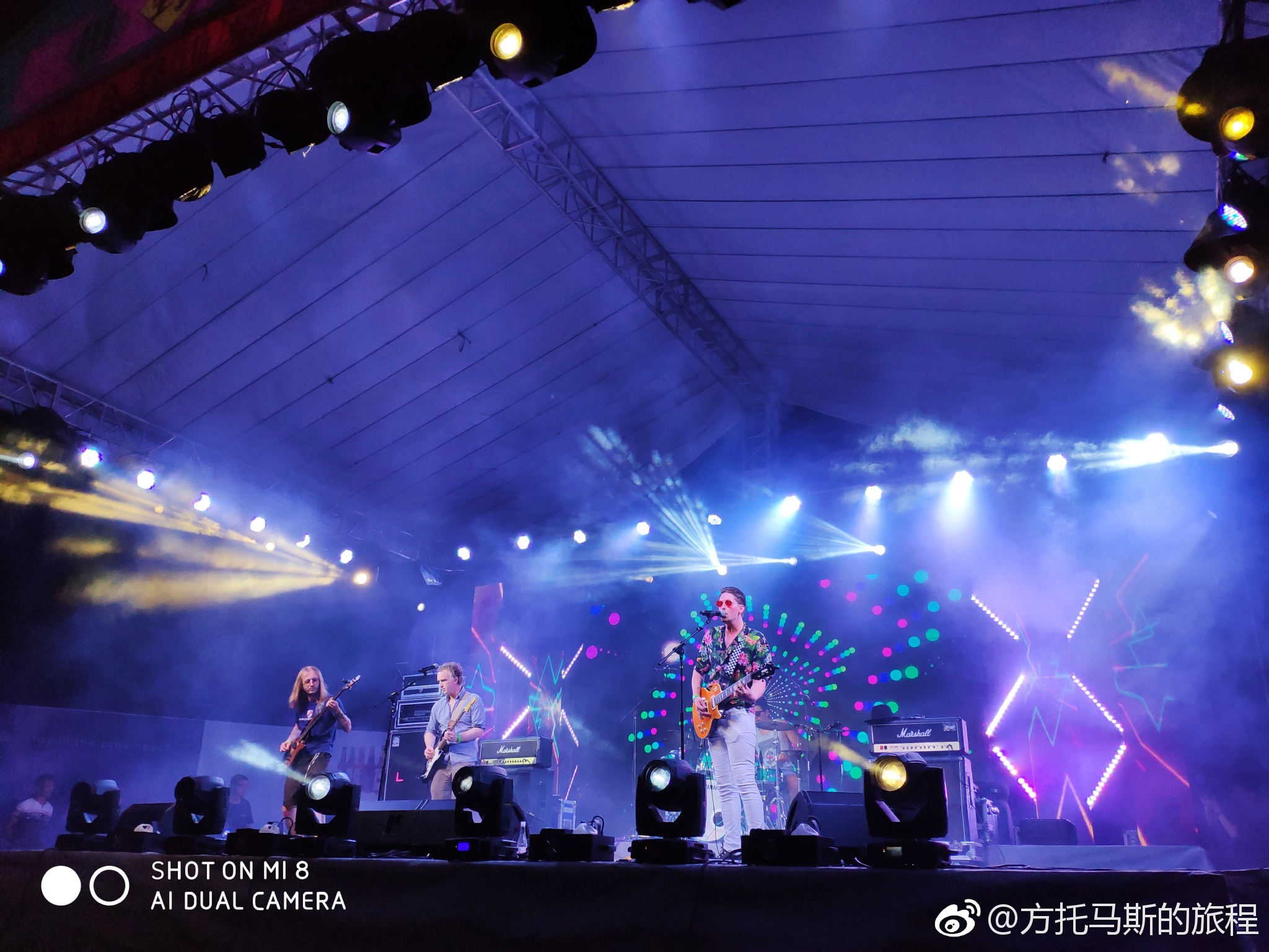小米8在暗光下的舞台效果(原片直出)。舞台效