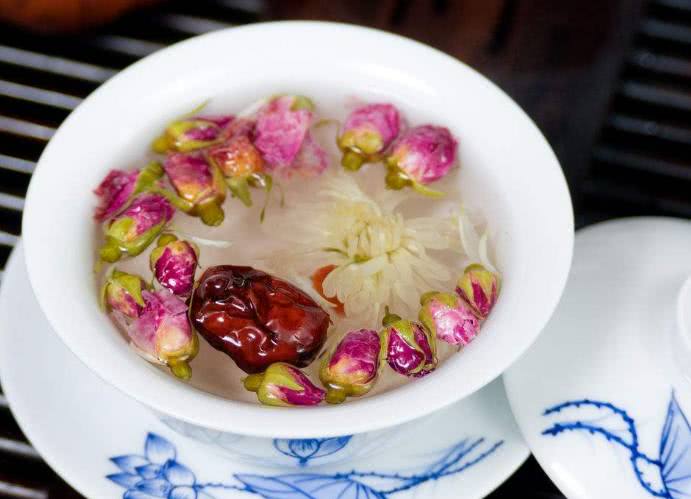 肚子大的像怀孕?喝水时加点它,刮油燃脂,大肚