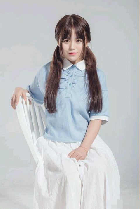 斗鱼六姐嘉年华官方宣传照曝光,网友:二珂底子硬任性纳豆发型差