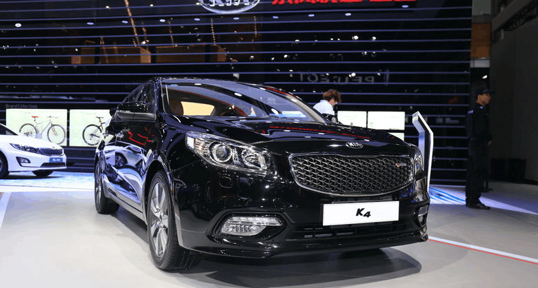 合资家轿黑马, 比思域大两圈, 内饰堪比宝马, 却只卖卡罗拉的价