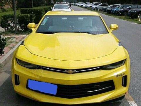 38万元买雪佛兰科迈罗RS肌肉轿跑, 车主表示上完车牌后有点失望