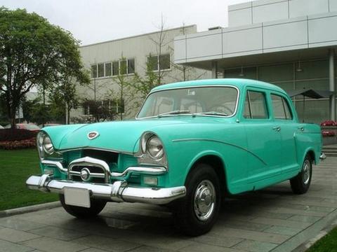 除了红旗车，只有这个国产敢悬挂国旗！一旦起死回生，将势不可挡