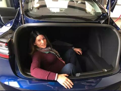 到手一周，我找出Model 3的7个瑕疵，但我还是很爱它