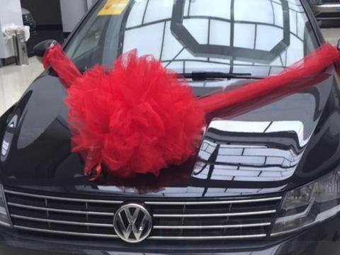 花13.7万落地1.4T大众朗逸,交车时车主在后备箱中发现了“惊喜”