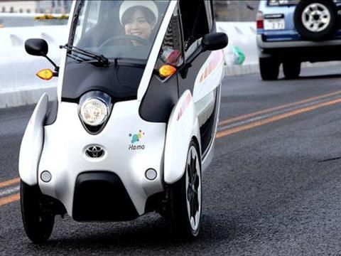 不到2万的丰田车！遮风挡雨比摩托强，能坐2个人，堪称代步神器！