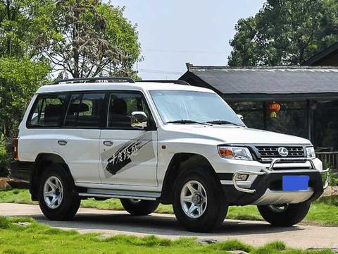 号称国产帕杰罗，霸气不输普拉多，四驱配差速锁，仅11万！