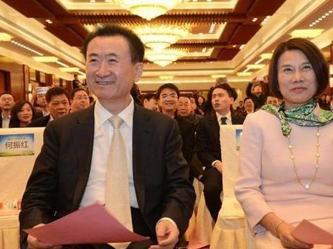 联手王健林，董明珠造车终于成功，充电只要15分钟