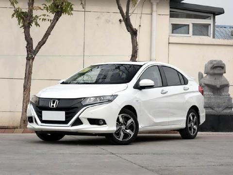 最受青睐的日系车，比思域颜值更高，售8万比帝豪厚道！