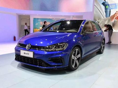 40万的高尔夫, 吊打百万以内跑车, 只因它前脸多了一个字母R